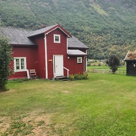 Övre Kvamme Tufte Karhusヴィラ エクステリア 写真